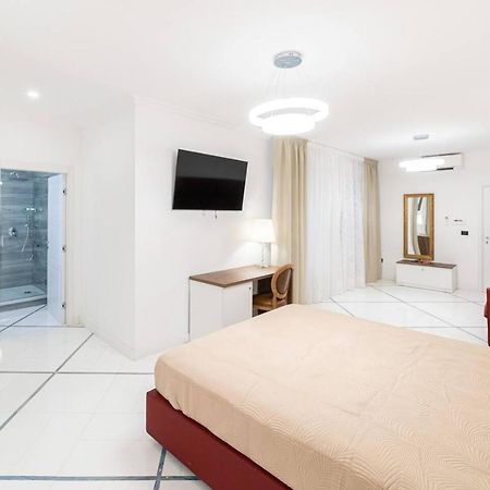 Apartments Hotel Real Suite Napoli Chiaia Mergellina Dış mekan fotoğraf
