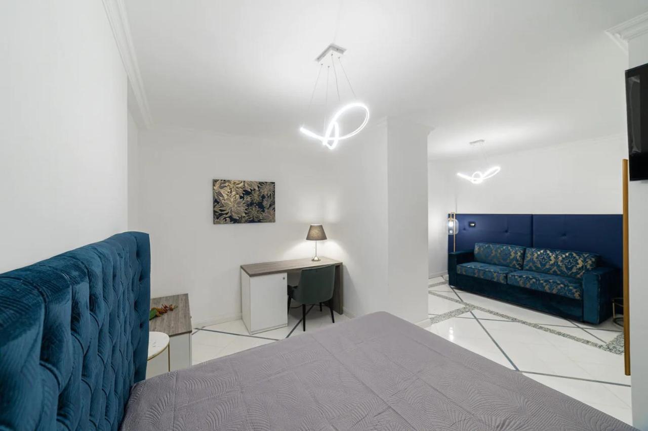 Apartments Hotel Real Suite Napoli Chiaia Mergellina Dış mekan fotoğraf