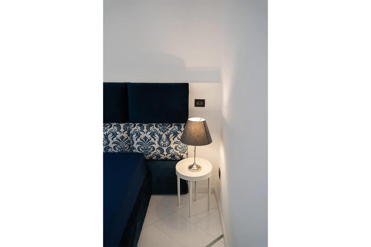 Apartments Hotel Real Suite Napoli Chiaia Mergellina Dış mekan fotoğraf