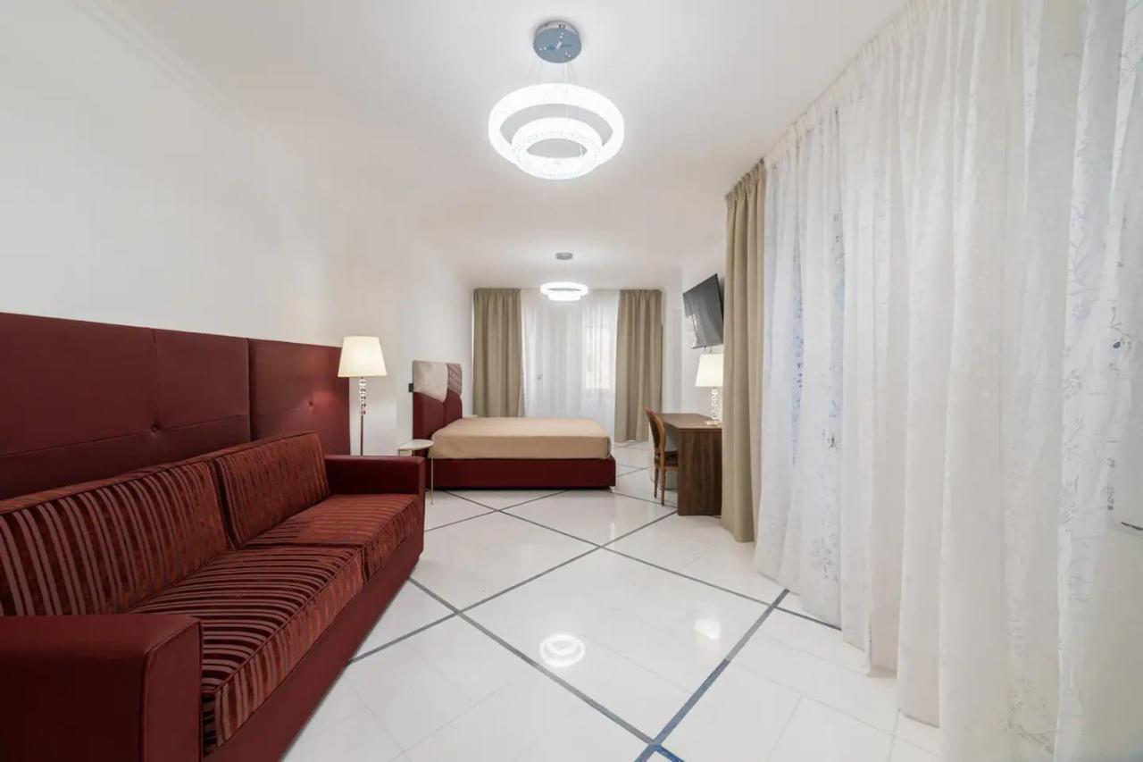 Apartments Hotel Real Suite Napoli Chiaia Mergellina Dış mekan fotoğraf